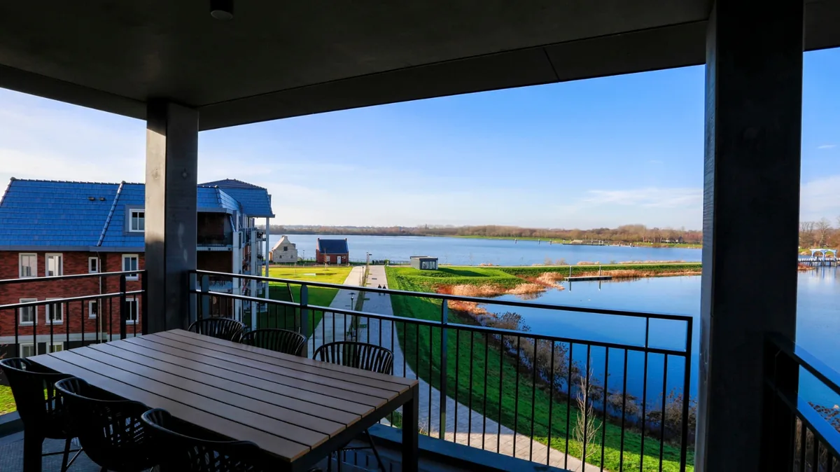 Lake View Penthouse 4p in Limburg
