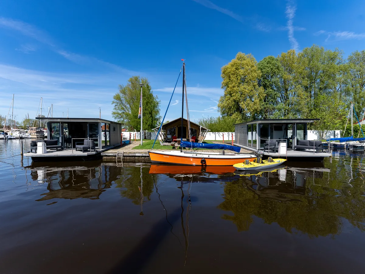 Woonboot Heeg (4 personen)