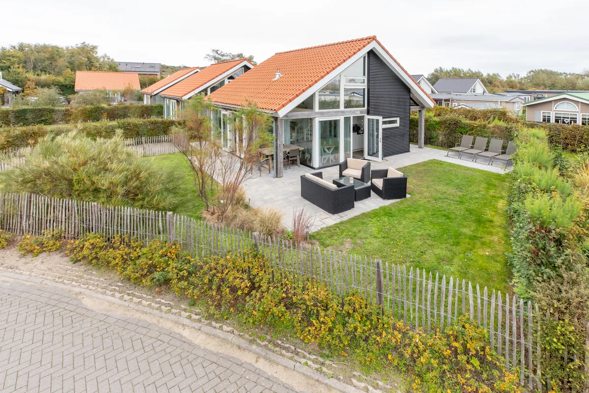 Zonnedorp Duinhuis 18, Renesse